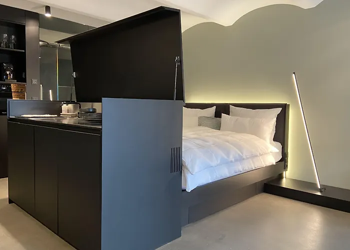 Poelter Bei Markus T 4* 居特斯洛